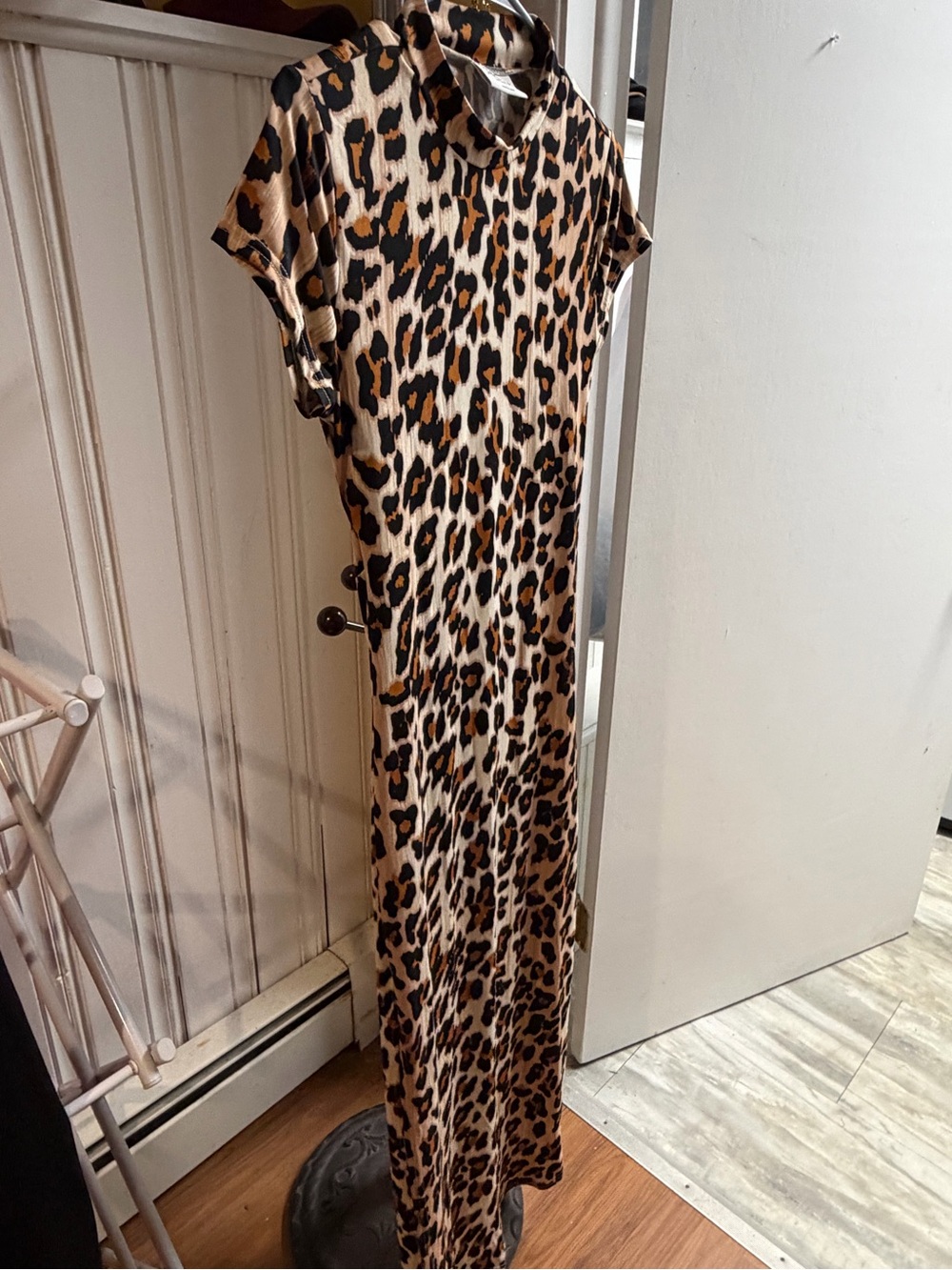 Leopard-Print Maxi Dress in Tan and Black - Effortless Everyday Style